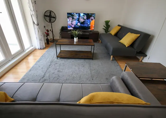 10Min To Oxford - 3 Bedrooms - Sleeps 7 - Pets Ok